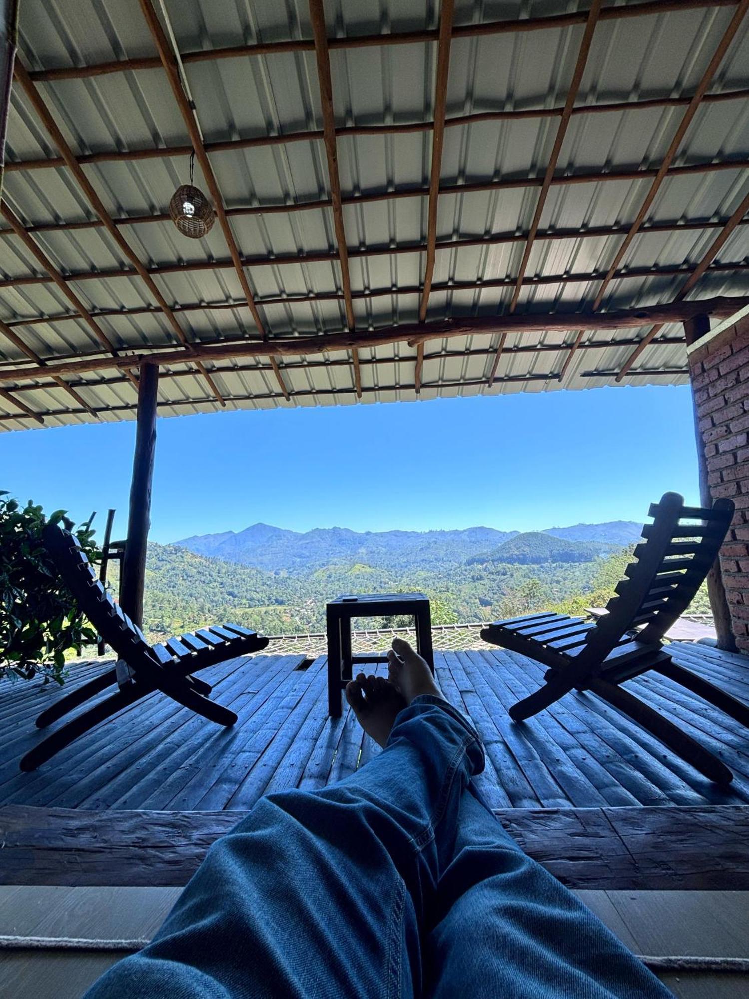 ホテル Brisk Ella Retreat エクステリア 写真